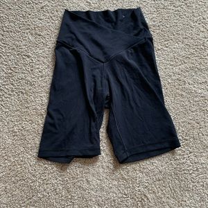 Aerie crossover waistband black bike shorts. Size small